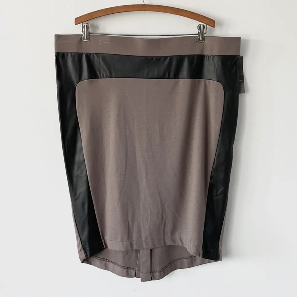 Mossimo Knit Beige Black Faux Leather Trim Pencil Skirt